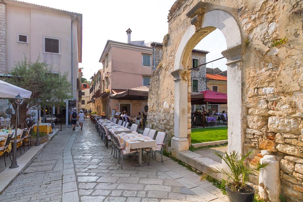 Rivabella Apartment Porec Bagian luar foto